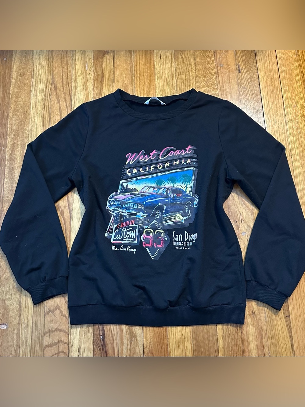 Romwe Sz medium Black Crewneck Sweatshirt California Palm Trees Muscle Car